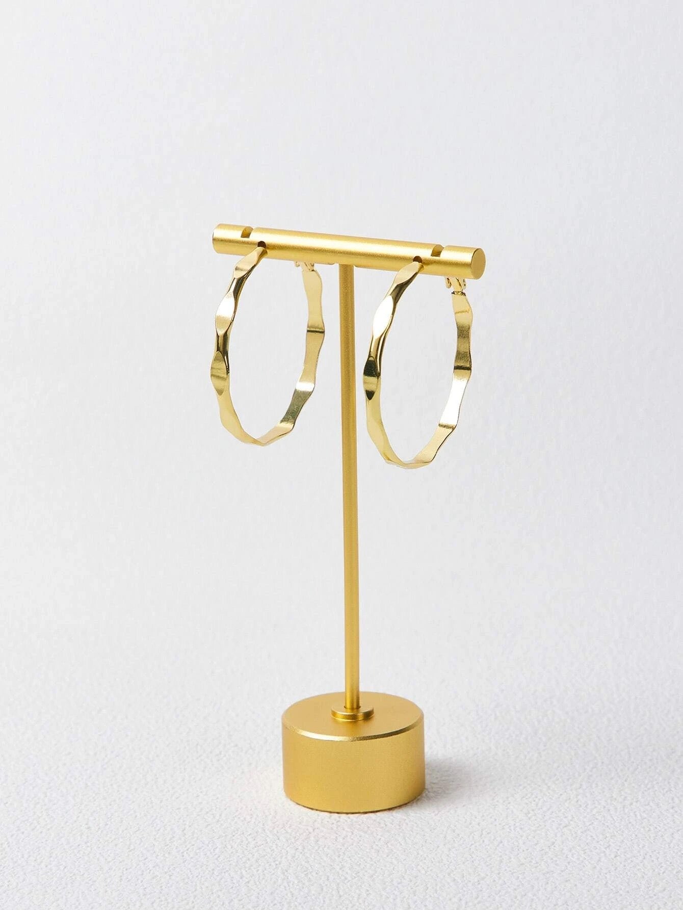 Minimalist Solid Gold Hoop Earrings