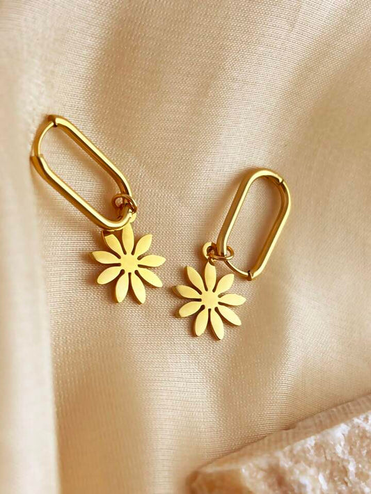 Daisy Drop Gold Earrings