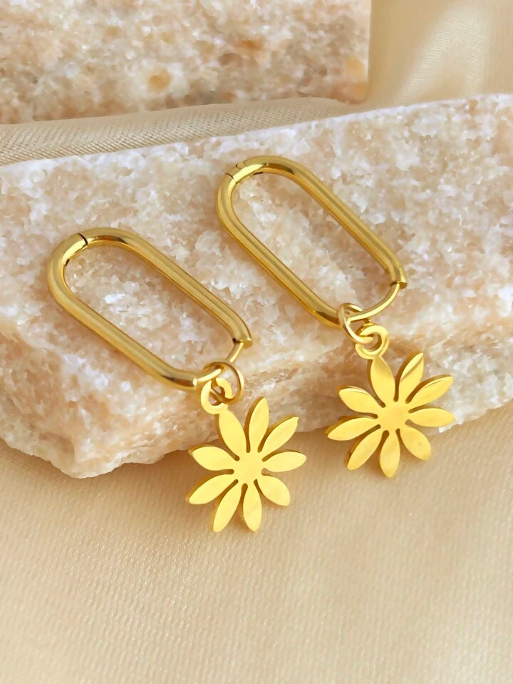 Daisy Drop Gold Earrings