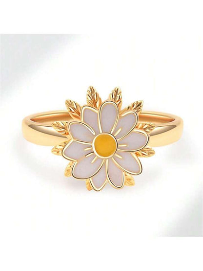Gold Daisy Spin Ring