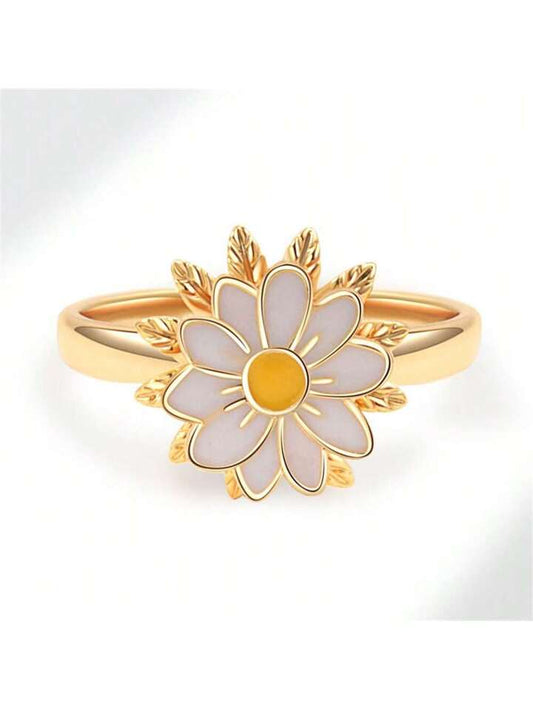 Gold Daisy Spin Ring